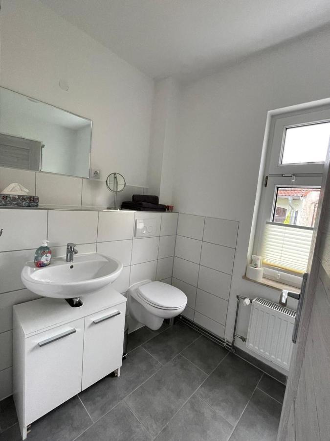Modern Eingerichtet-Stadtnah-Ferienwohnung Mit Geschirrspueler Und Waschmaschine Friedland  Exterior photo